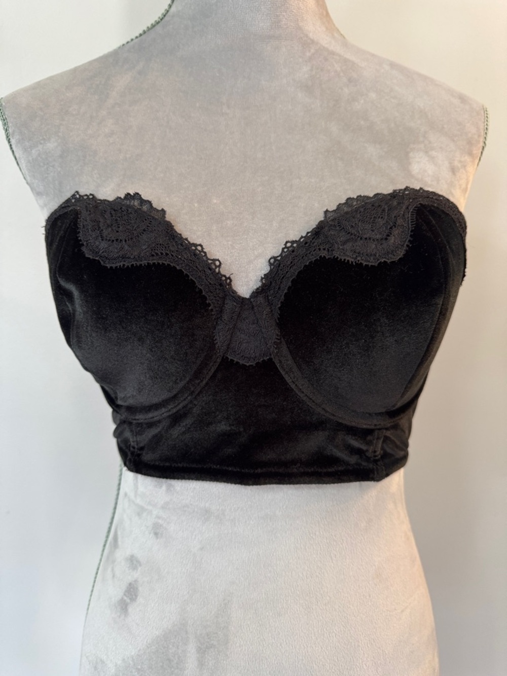 Victoria's Secret Black Velvet Lace-Trim Bandeau Bustier 34DD